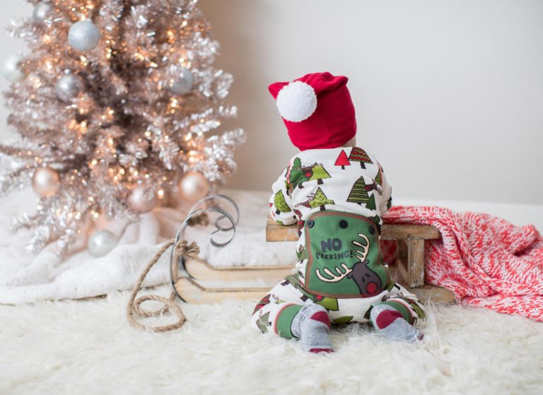 No Peeking! | Holiday Mini Session